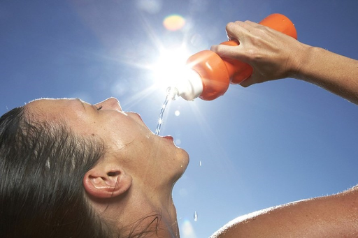 Nắng nóng cục bộ đang diễn ra gây hại cho con người như thế nào?